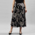Women Black & Beige Printed Flared Midi Skirt